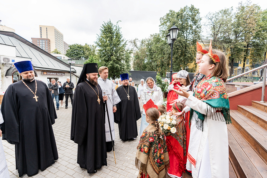 Архиерейское богослужение в Преображенском соборе города Люберцы